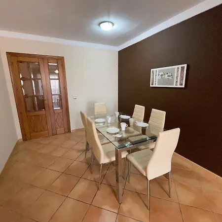 Apartamento En Edificio Albaida, Garaje Y Piscina *