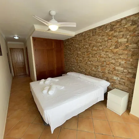 Apartamento En Edificio Albaida, Garaje Y Piscina * Эстепона