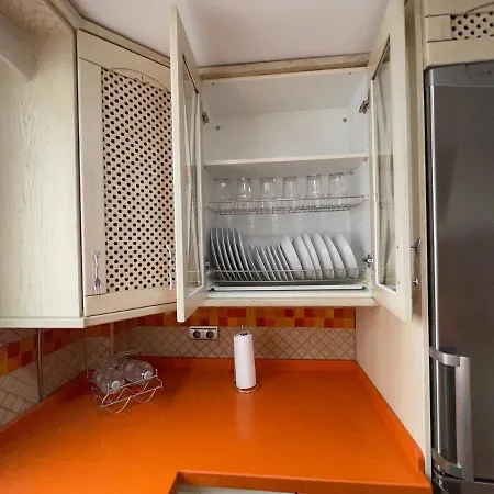 Apartamento En Edificio Albaida, Garaje Y Piscina Апартаменты Эстепона