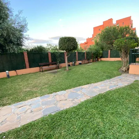 Apartamento En Edificio Albaida, Garaje Y Piscina * Эстепона